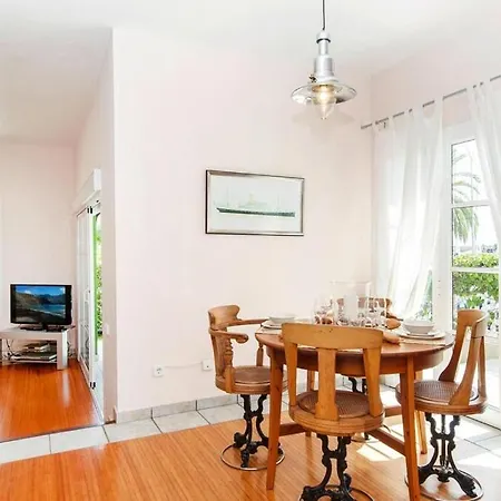 Ferienhaus Home, *